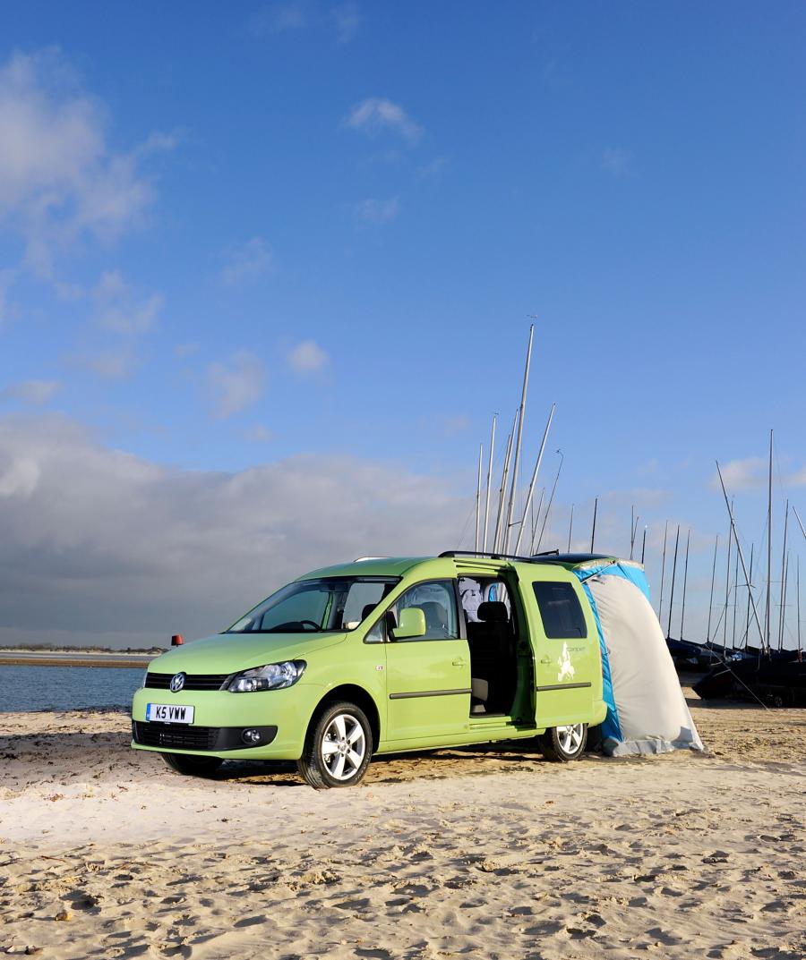  Volkswagen Caddy Camper 2.0 TDi BlueMotion 2013 года  (UK) (фото 23 из 30)